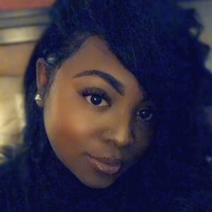 Meet your Posher, Tia